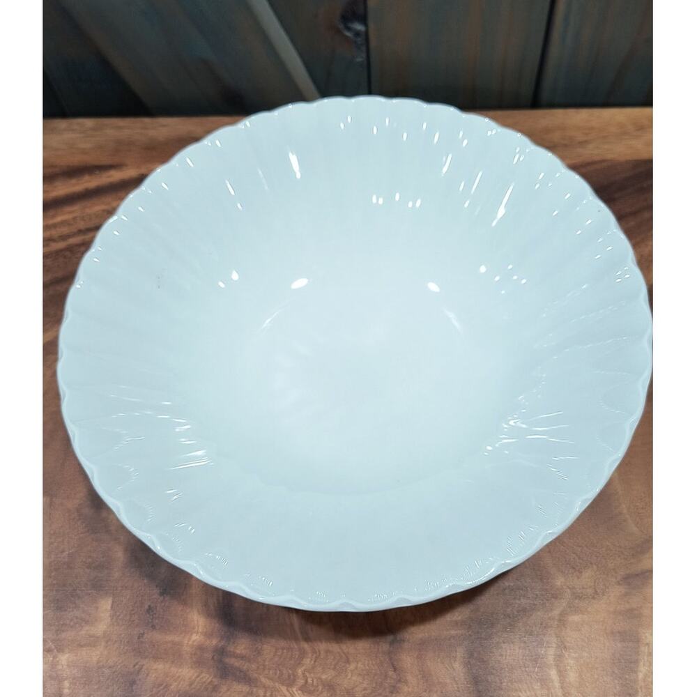 667. J And G Meakin English China Serving Bowl
